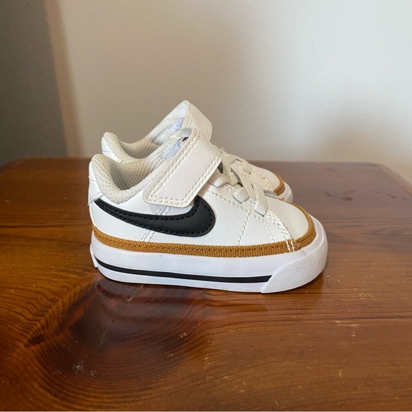 Nike Blazer Baby Sneakers - Picture 3 of 4